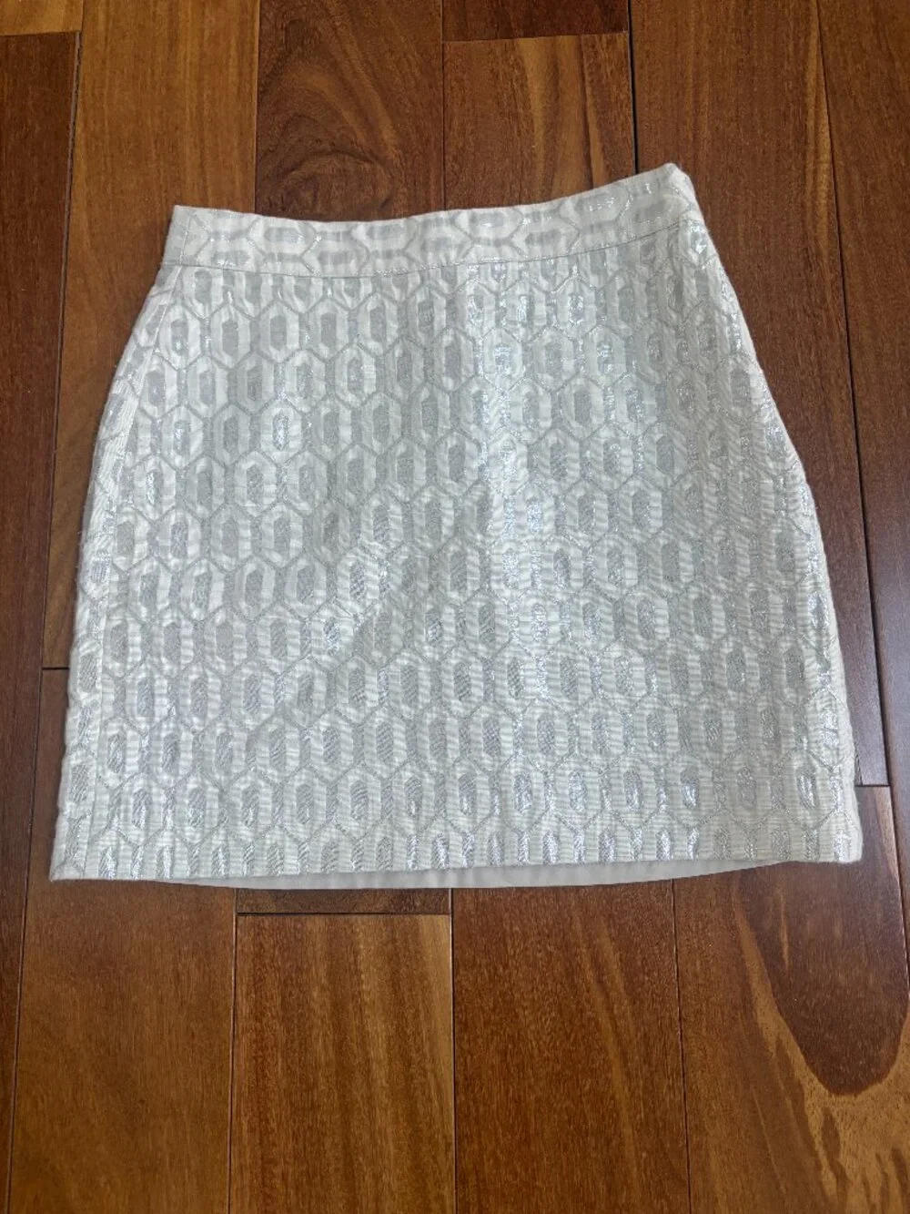Banana Republic cream & silver diamond mini skirt